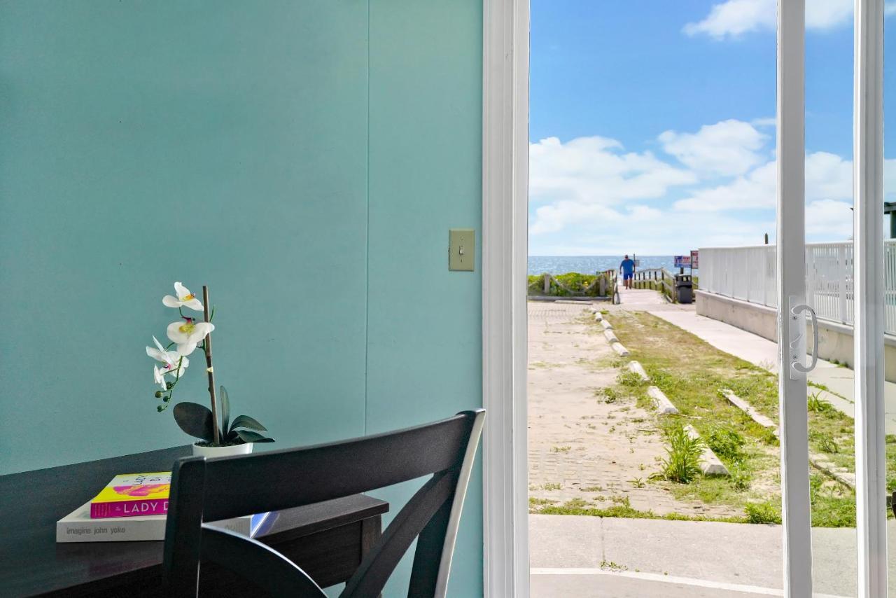 Admiral'S Quarters Motel Kure Beach Bagian luar foto