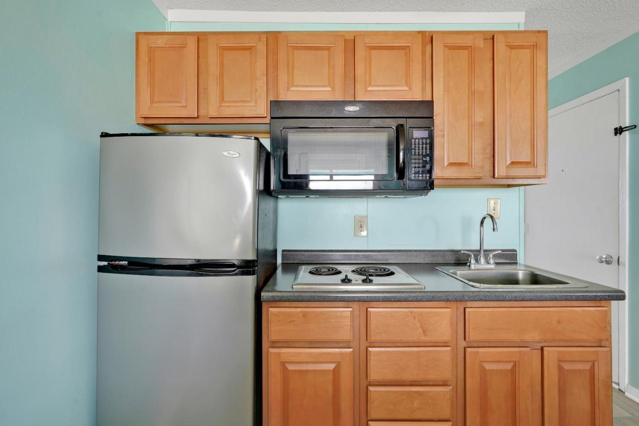 Admiral'S Quarters Motel Kure Beach Bagian luar foto