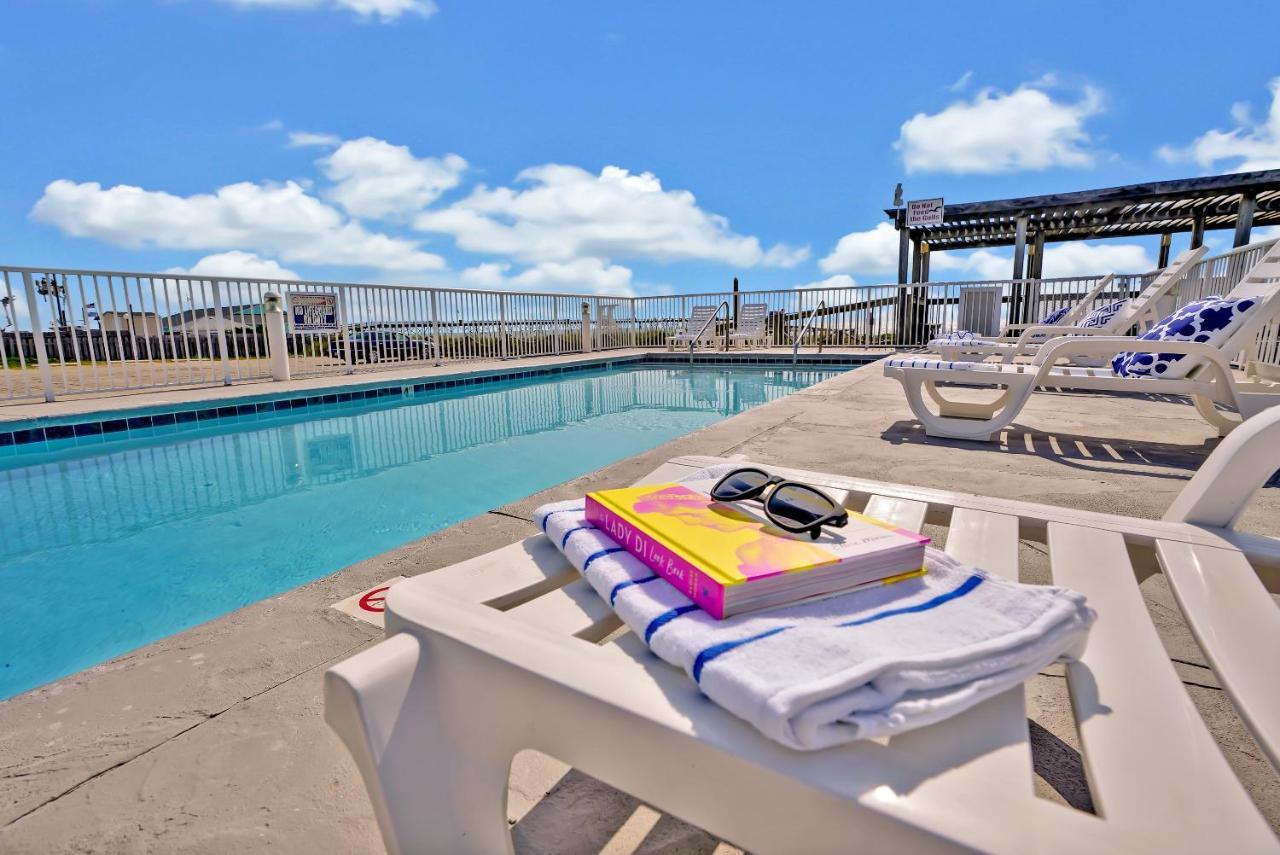 Admiral'S Quarters Motel Kure Beach Bagian luar foto