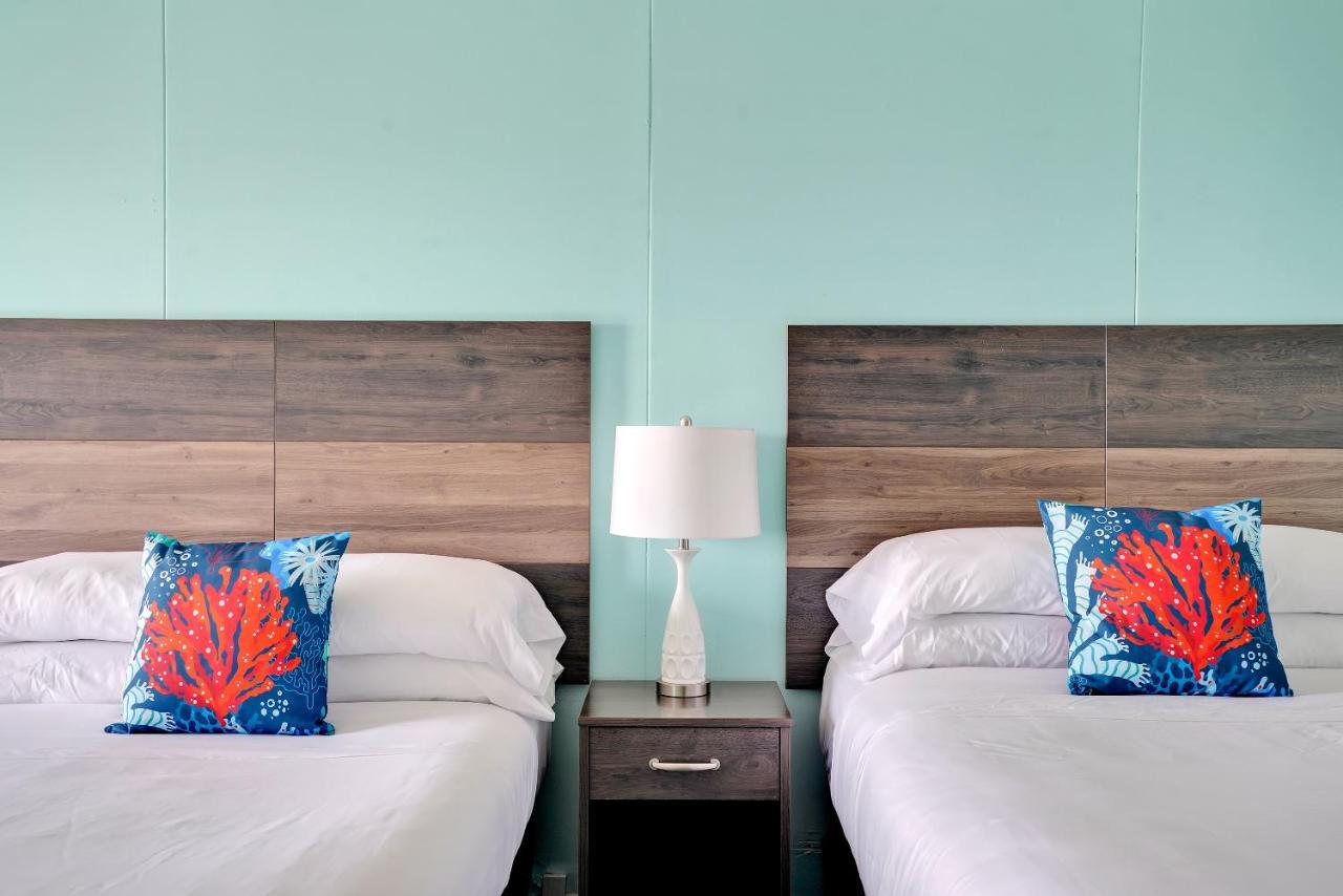 Admiral'S Quarters Motel Kure Beach Bagian luar foto